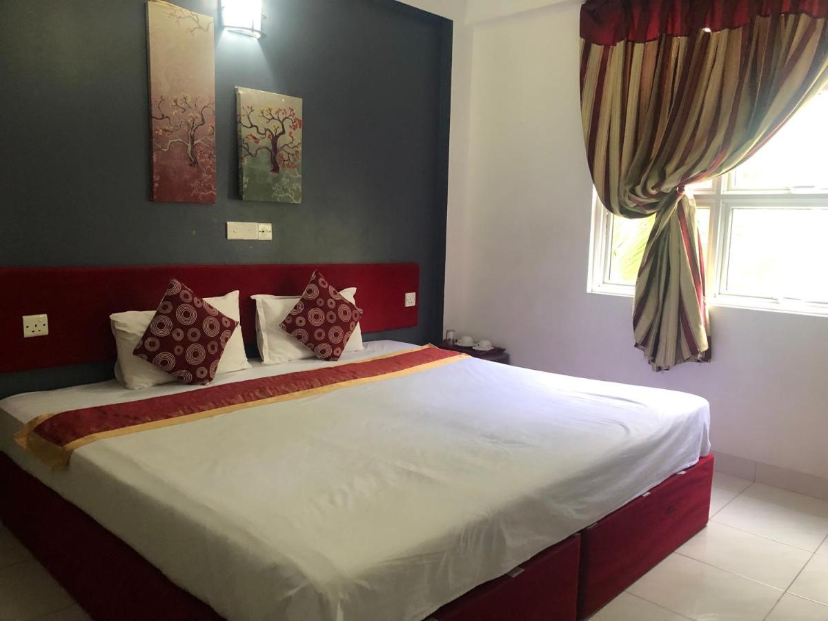 The G Ten Holiday Inn Hulhumale Esterno foto