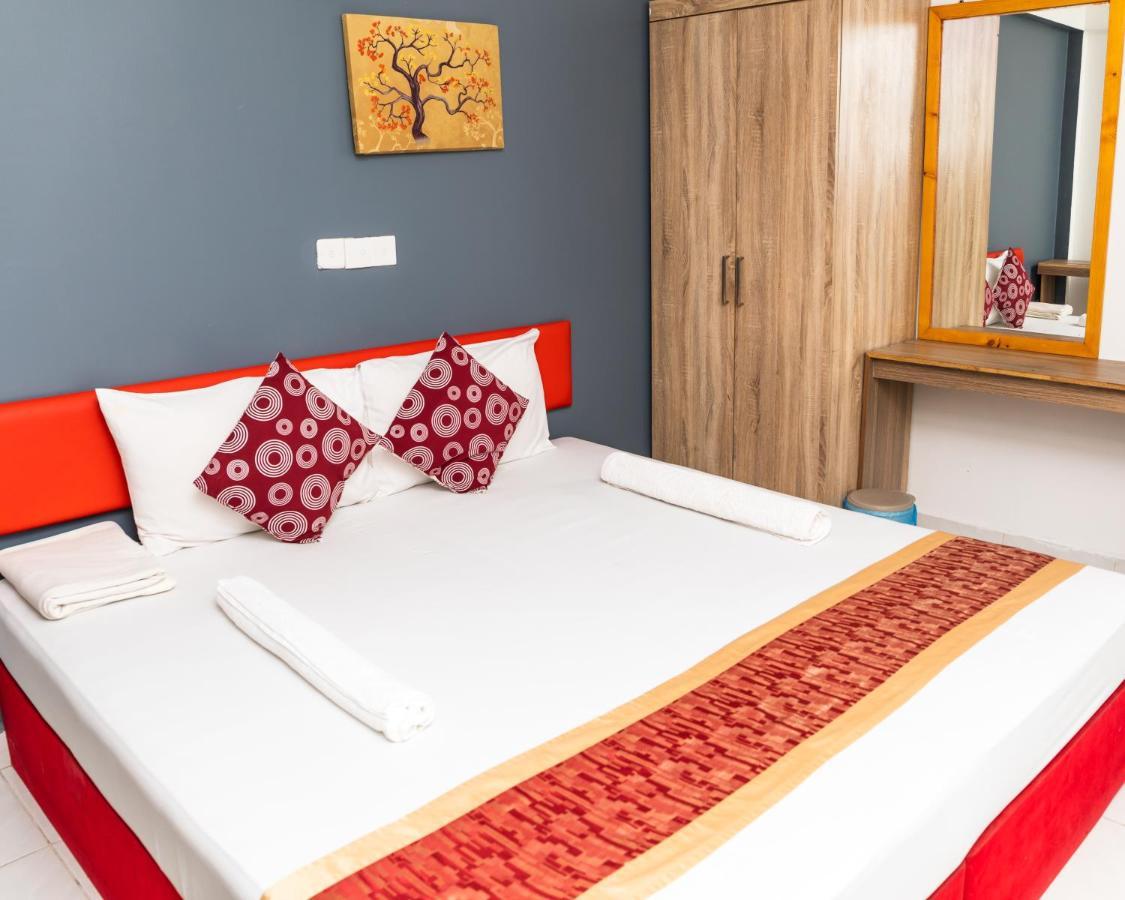 The G Ten Holiday Inn Hulhumale Esterno foto